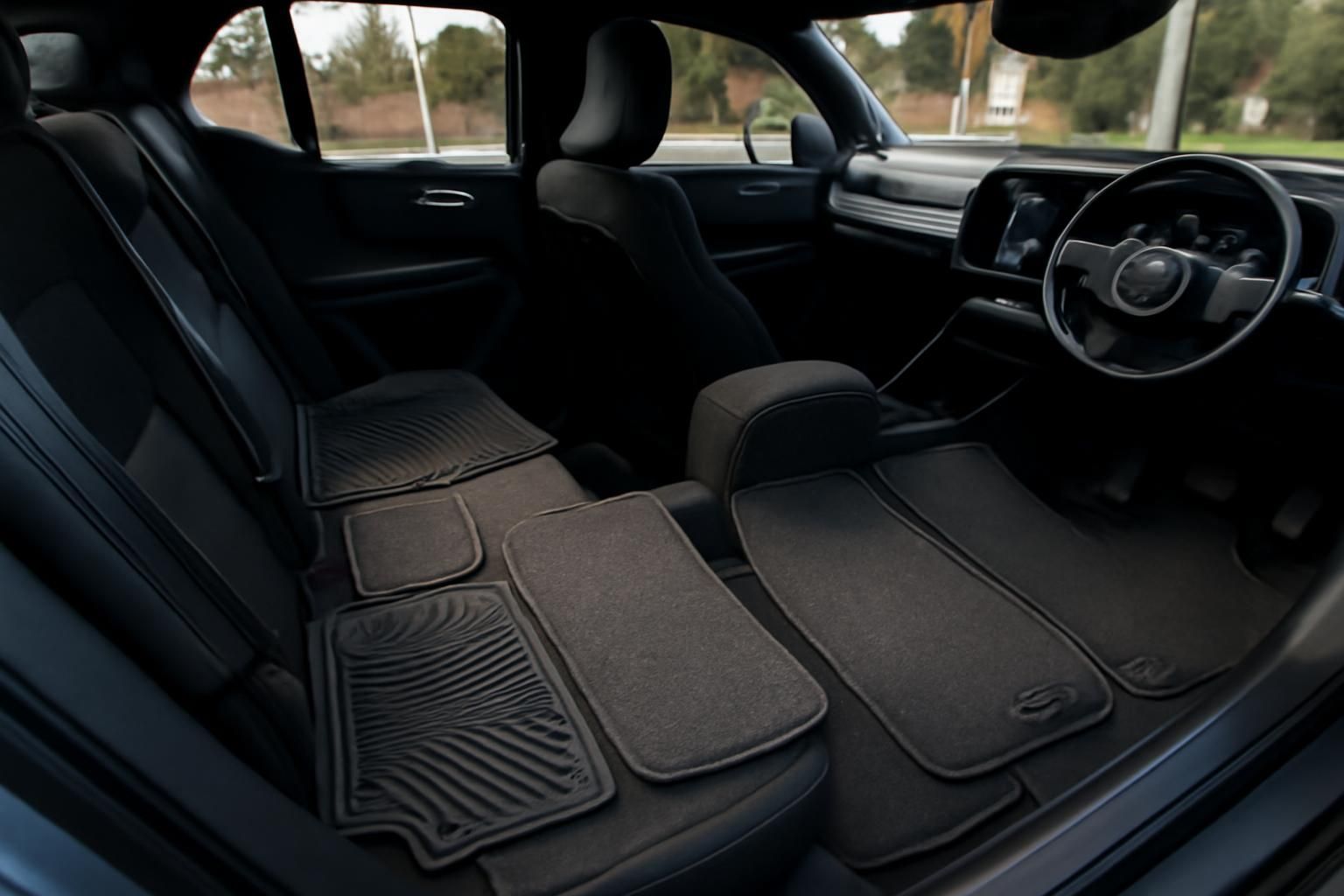 explore the best volvo ex40 floor mats options tailored for australian drivers, combining durability, style, and protection for your vehicle's interior.